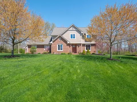5660 Creekwood Dr, Pittsboro, IN 46167