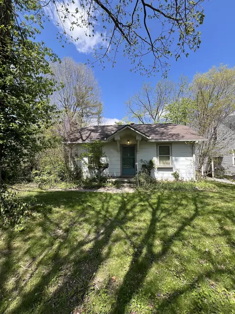 674 W Mill St, Danville, IN 46122