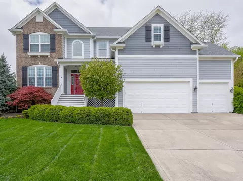 3532 Streamside Dr, Greenwood, IN 46143