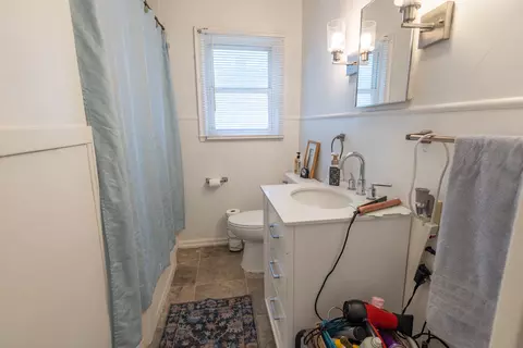 Bath - 1934 Epler Ave, Indianapolis, IN 46227 photo 1 of 3
