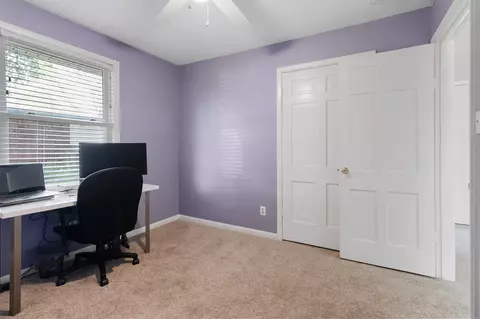 Bedroom - 1911 Timbercrest Dr, Columbus, IN 47203 photo 7 of 8