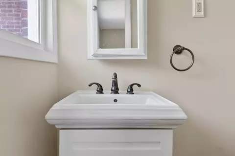 Bath - 1911 Timbercrest Dr, Columbus, IN 47203 photo 1 of 4