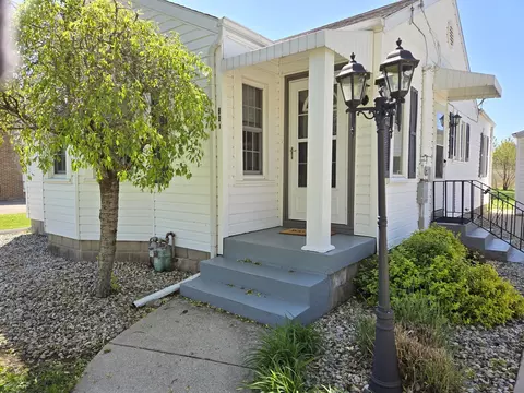 801 Lindberg Rd, Anderson, IN 46012