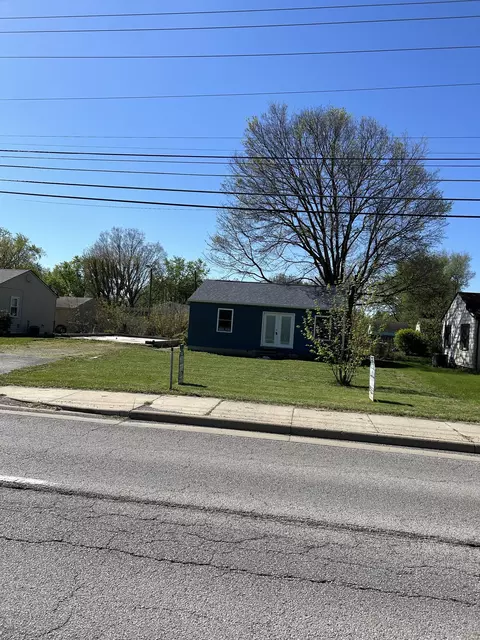 1469 W County Line Rd, Greenwood, IN 46142