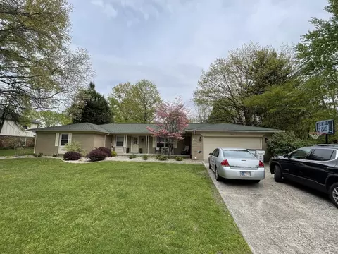 1807 E Crystal Creek Dr, Terre Haute, IN 47802
