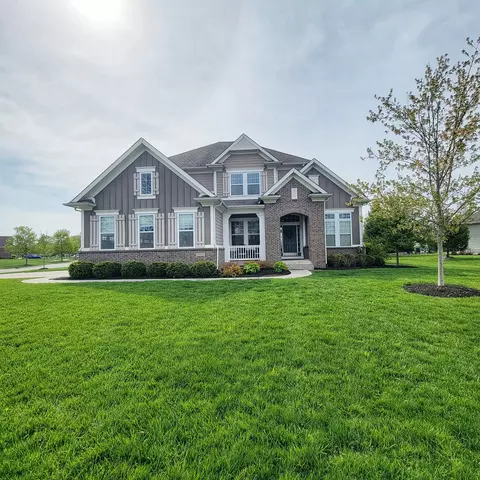 3891 Rock Bridge Dr, Zionsville, IN 46077