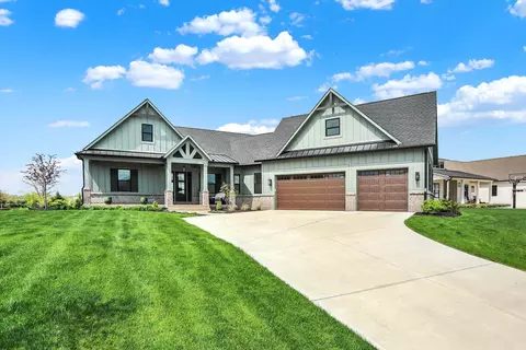 18248 Lakes End Dr, Westfield, IN 46074