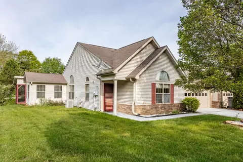 6021 Crystal View Dr, Indianapolis, IN 46237