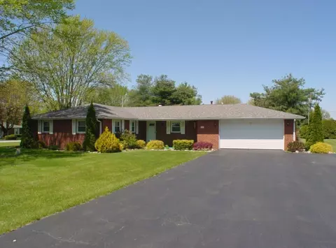 508 S Hardacre Ct, New Castle, IN 47362
