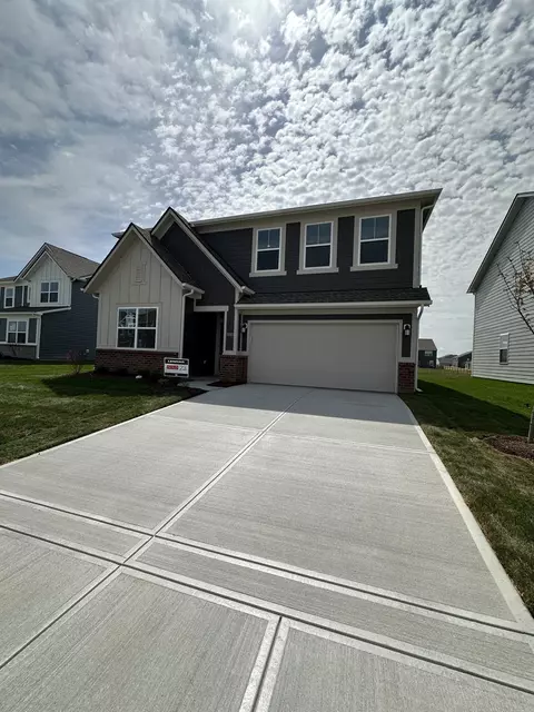 6949 Bauer Crk Dr, Whitestown, IN 46075