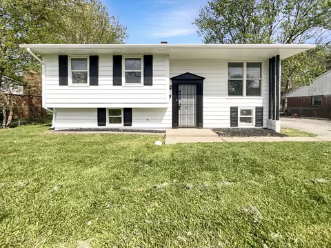 3949 Eisenhower Dr, Indianapolis, IN 46254
