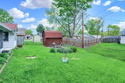 Exterior - 1007 Ridgewood Dr, Plainfield, IN 46168 photo 5 of 5