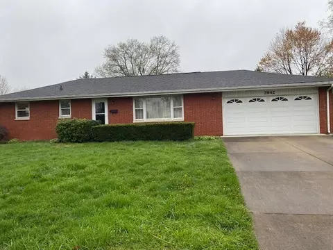 2942 Beech Dr, Columbus, IN 47203