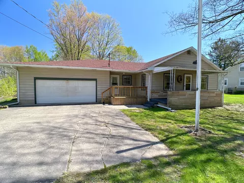 860 S Country Club Rd, New Castle, IN 47362