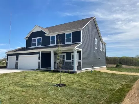34 Manchester Dr, Trafalgar, IN 46181