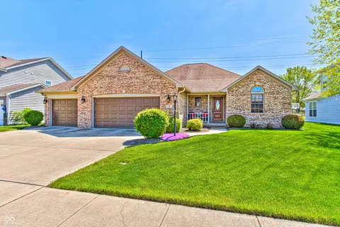 19 Torrey Pine Dr, Brownsburg, IN 46112