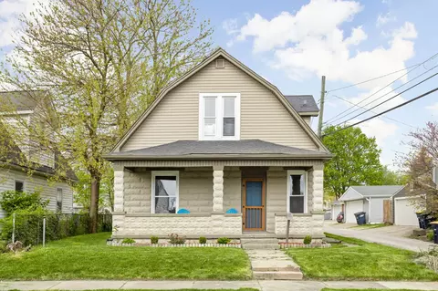52 S 8th Ave, Beech Grove, IN 46107