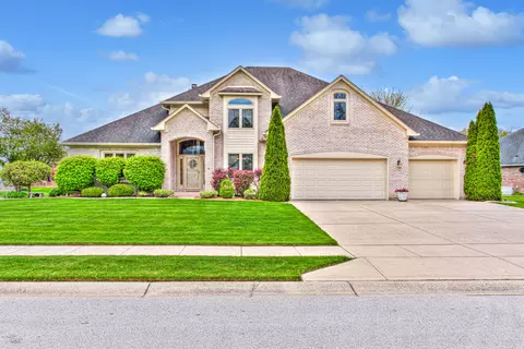 7655 Larkspur Dr, Avon, IN 46123