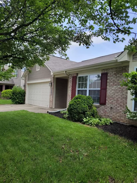 5925 Sugarloaf Dr, Plainfield, IN 46168 photo 2