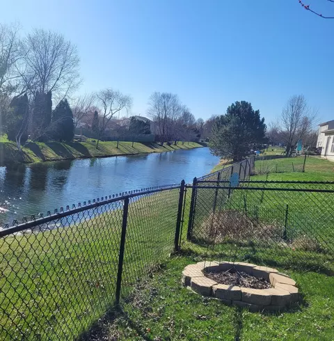 5925 Sugarloaf Dr, Plainfield, IN 46168 photo 3