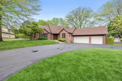 9114 Castle Knoll Blvd, Indianapolis, IN 46250