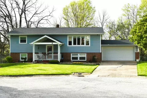 5 Paradise Ln, Greencastle, IN 46135