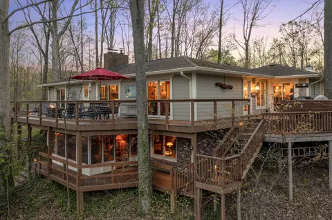 8302 N Chickadee Dr, Morgantown, IN 46160