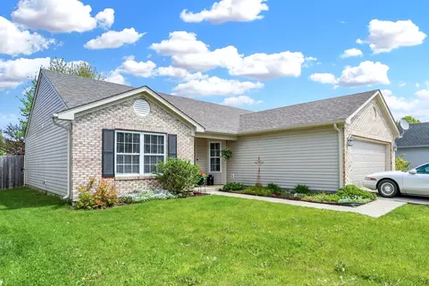 6704 Southern Ridge Dr, Indianapolis, IN 46237