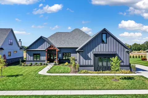 850 Meadowbrook Ln, Franklin, IN 46131