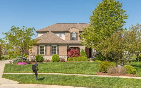 8940 Snowberry Ct, Zionsville, IN 46077