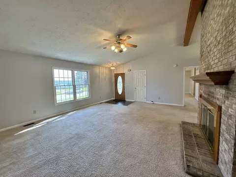 Living - 106 E Oak St, Roachdale, IN 46172 photo 3 of 5