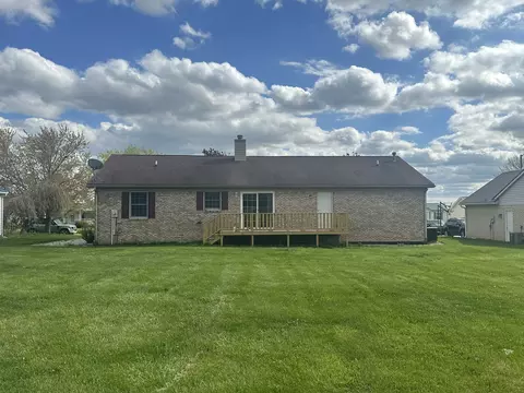Exterior - 106 E Oak St, Roachdale, IN 46172 photo 13 of 18