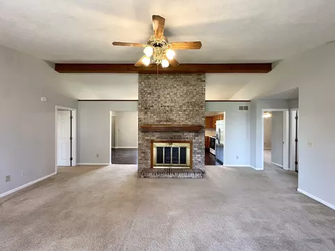 Living - 106 E Oak St, Roachdale, IN 46172 photo 4 of 5