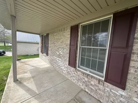 Exterior - 106 E Oak St, Roachdale, IN 46172 photo 7 of 18