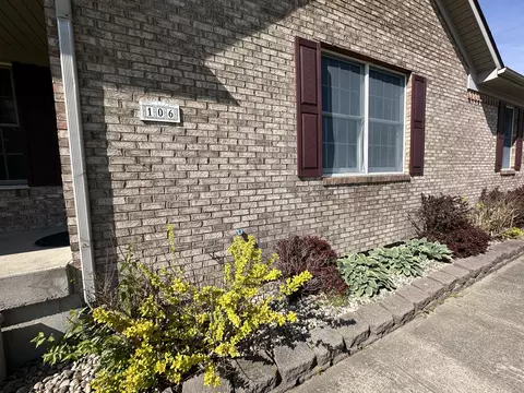 Exterior - 106 E Oak St, Roachdale, IN 46172 photo 15 of 18