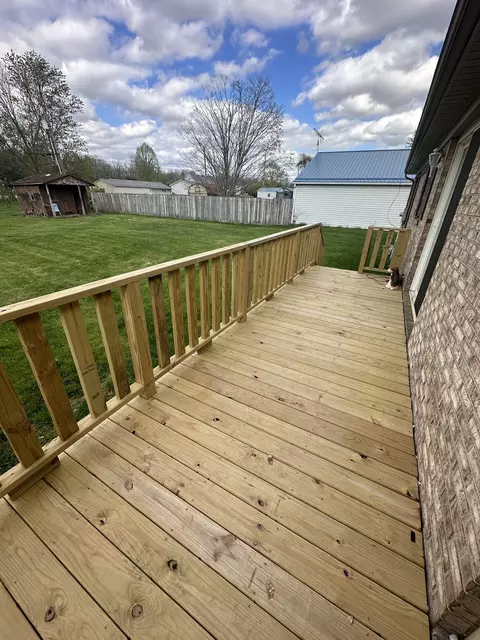 Exterior - 106 E Oak St, Roachdale, IN 46172 photo 17 of 18