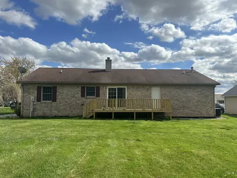 Exterior - 106 E Oak St, Roachdale, IN 46172 photo 12 of 18