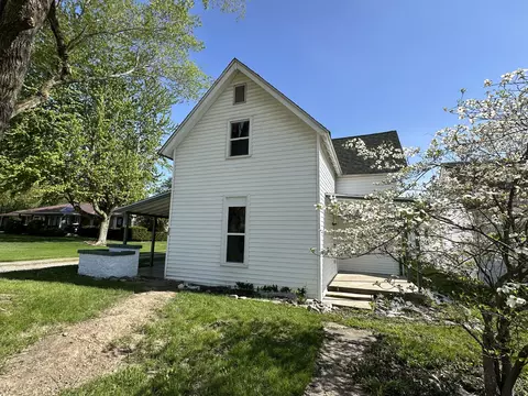 209 E Forest Home St, Roachdale, IN 46172