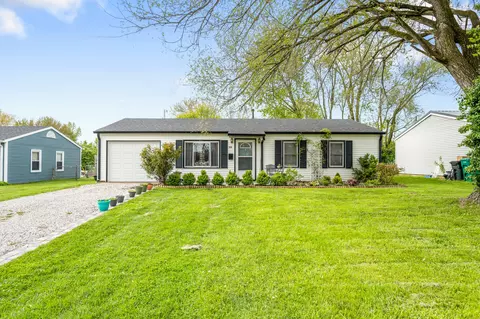 41 North Dr, Mooresville, IN 46158