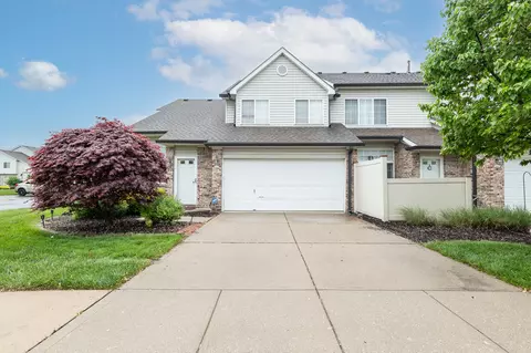 9441 Avon Strand #A, Avon, IN 46123