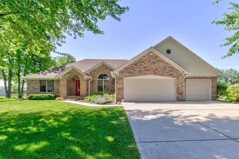 5241 W Granite Ct, New Palestine, IN 46163