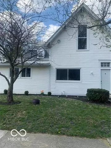 236 W North St, Greenfield, IN 46140
