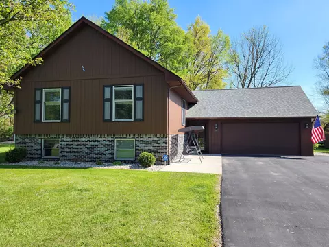 4845 E Wolf Tree Ave, Terre Haute, IN 47805