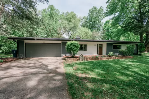 4888 Kessler View Dr, Indianapolis, IN 46220