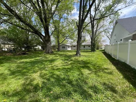 842 E Auman Dr, Carmel, IN 46032 photo 5