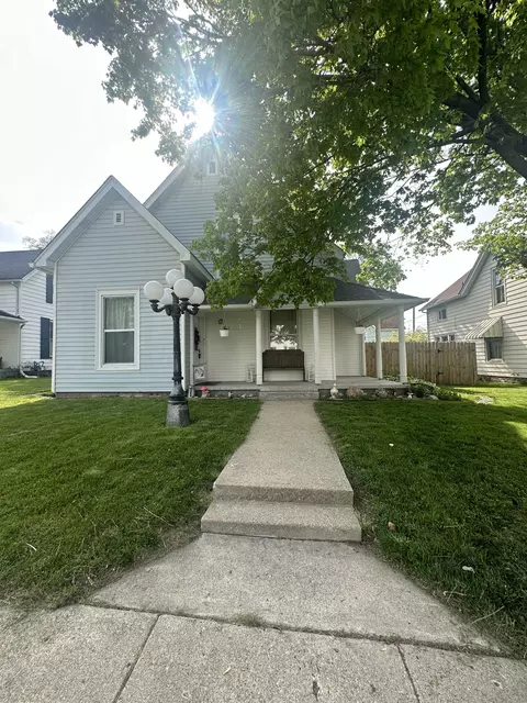 203 Woodlawn Pl, Crawfordsville, IN 47933