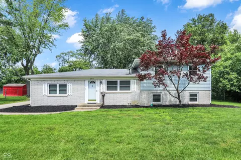 701 E Fairview Dr, Greenwood, IN 46142