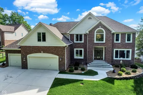 7338 Oakbay Dr, Noblesville, IN 46062