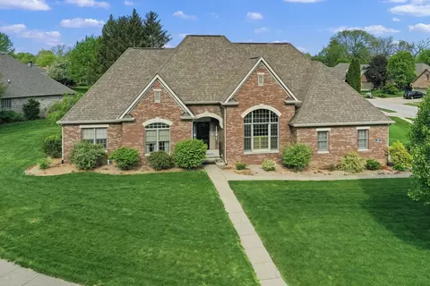 1238 Park Meadow Dr, Beech Grove, IN 46107