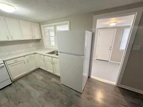 Kitchen - 515 W State St, Pendleton, IN 46064 photo 3 of 3